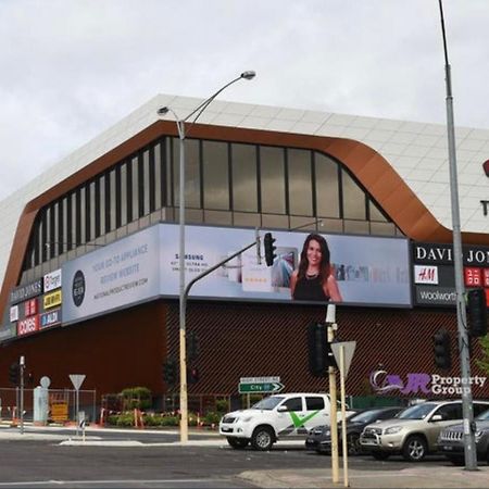 Close To The Glen, Kingsway Shops Restaurants Park Glen Waverley Buitenkant foto